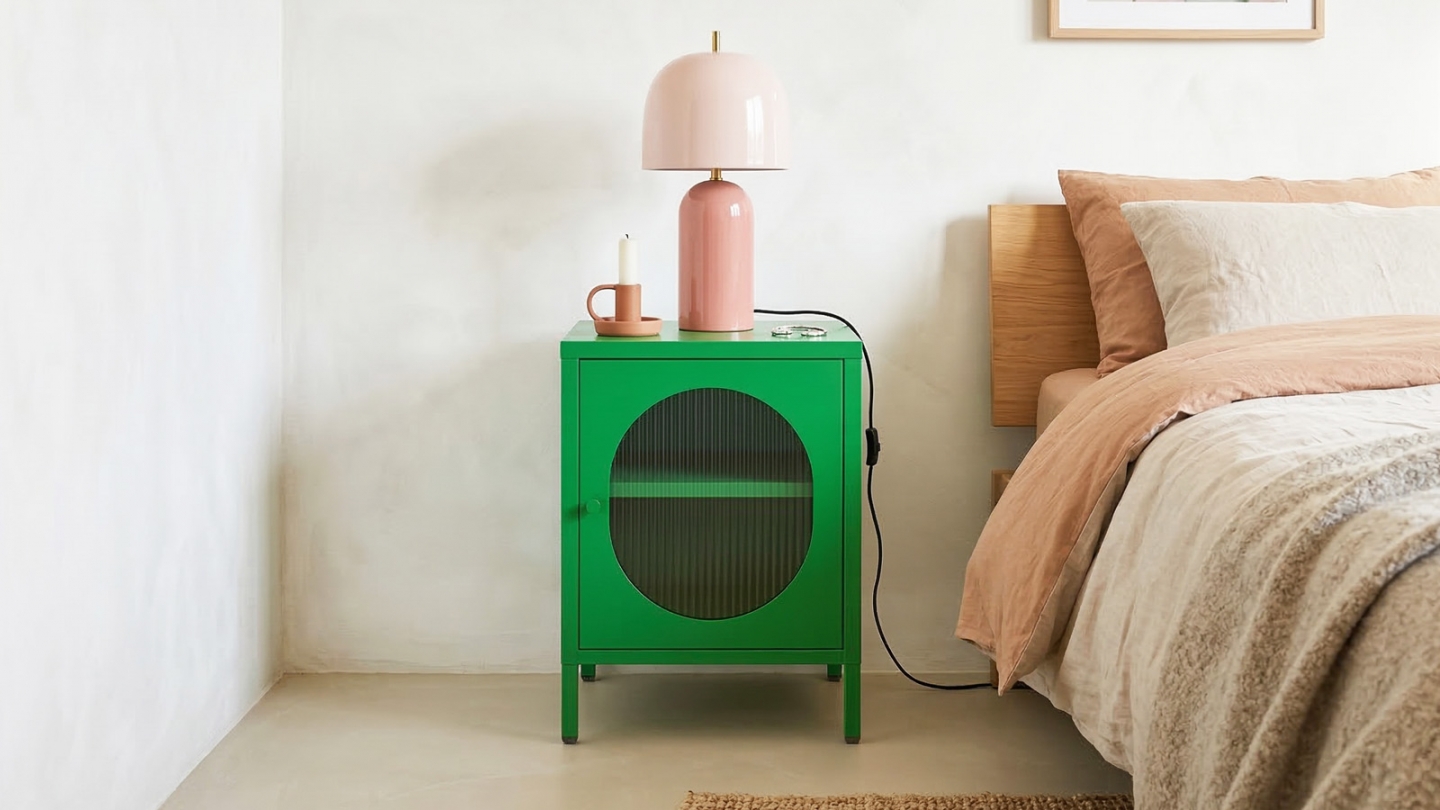 Table de chevet 1 porte en métal vert électrique 40 cm - Ysia Table de chevet 1 porte en métal vert électrique 40 cm - Ysia