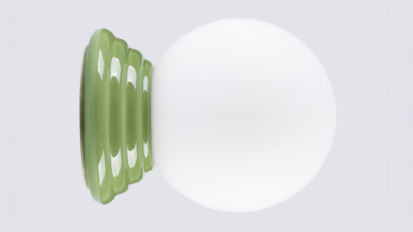 Applique murale en céramique vert et globe en verre - Zori Applique murale en céramique vert et globe en verre - Zori