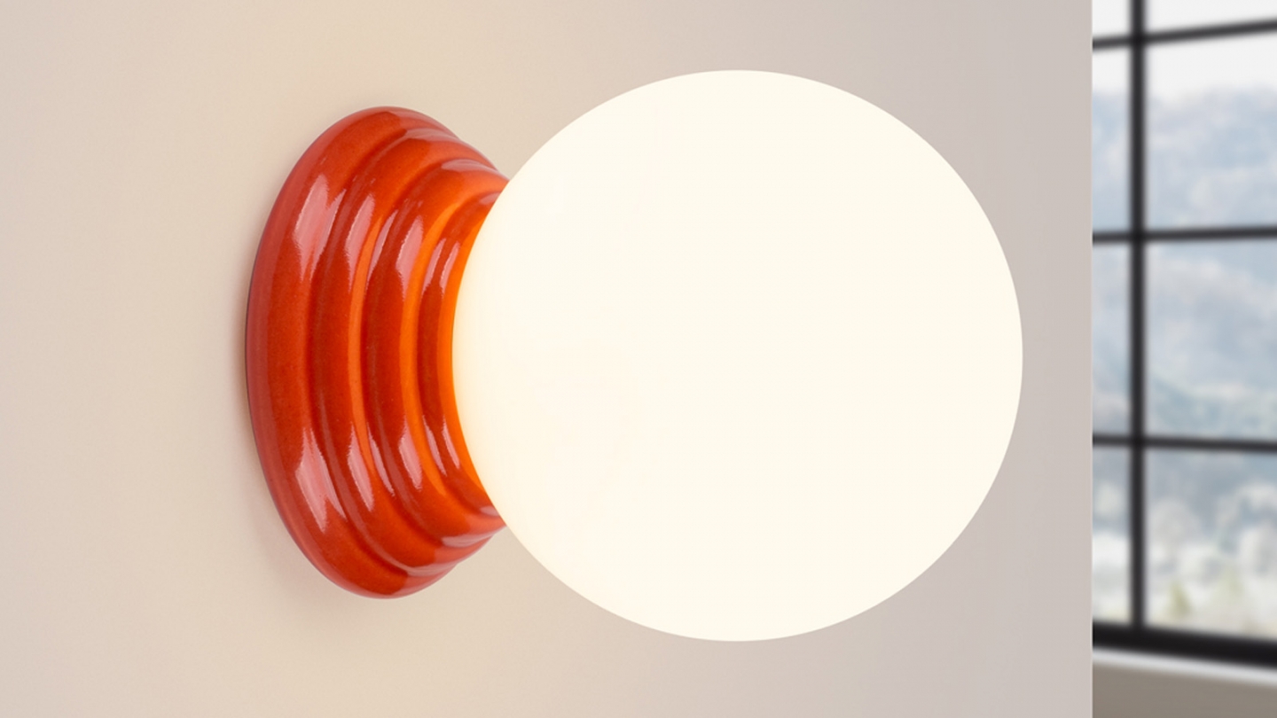 Applique murale en céramique pêche et globe en verre - Zori Applique murale en céramique pêche et globe en verre - Zori