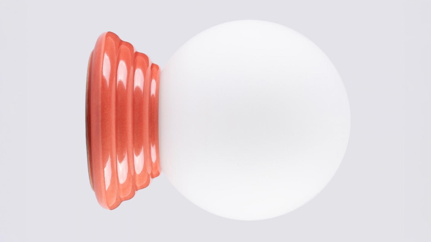 Applique murale en céramique pêche et globe en verre - Zori Applique murale en céramique pêche et globe en verre - Zori