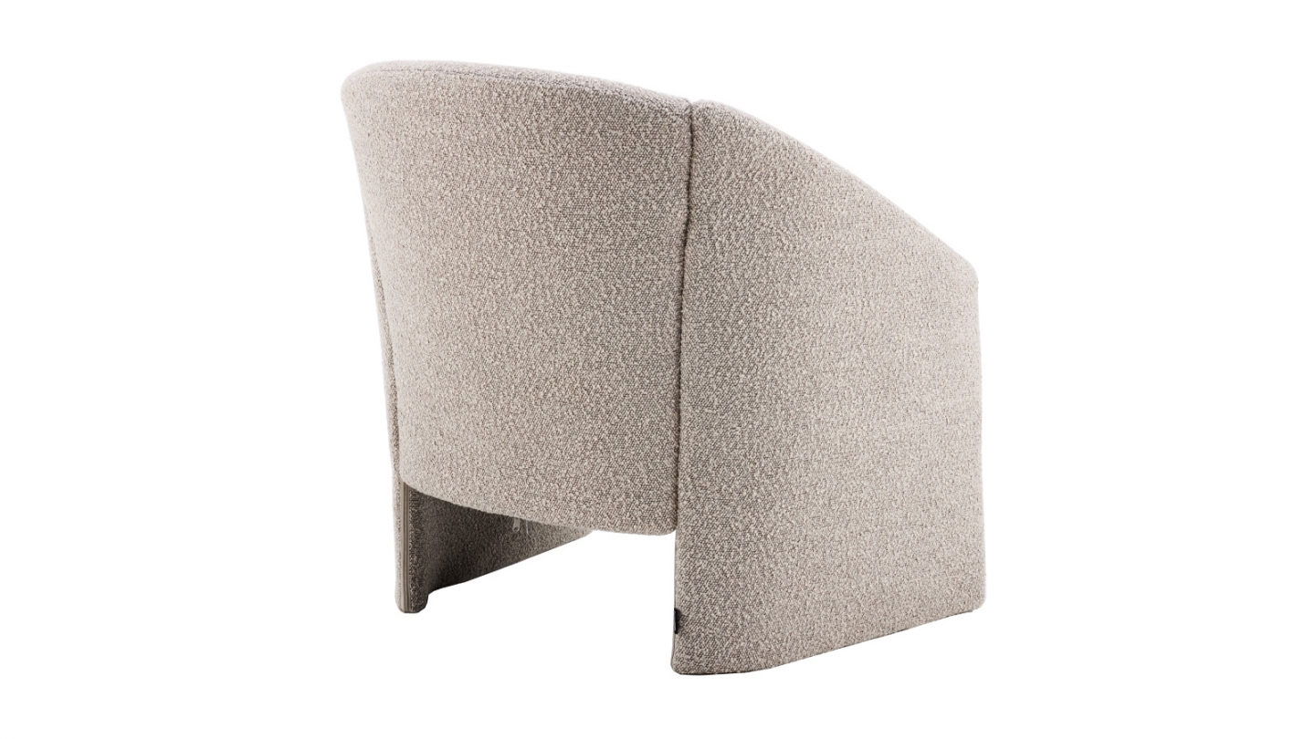 Fauteuil en bois et tissu bouclé taupe - Ami Fauteuil en bois et tissu bouclé taupe - Ami