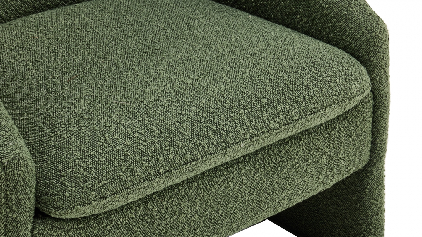 Fauteuil en bois et tissu bouclé vert kaki - Ami Fauteuil en bois et tissu bouclé vert kaki - Ami