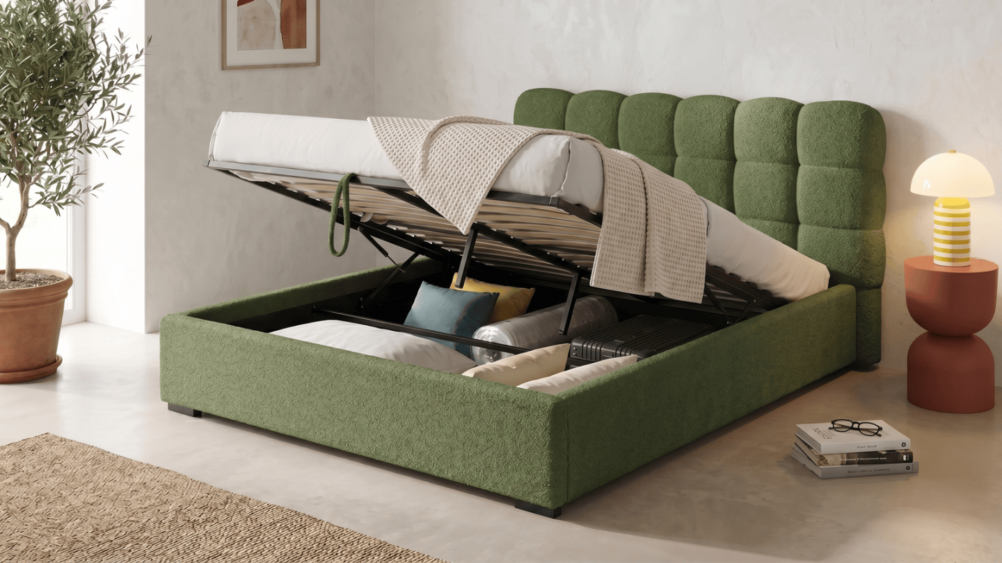 Lit coffre adulte 180x200 cm avec sommier et tête de lit capitonnée en tissu bouclé vert - Lola Lit coffre adulte 180x200 cm avec sommier et tête de lit capitonnée en tissu bouclé vert - Lola