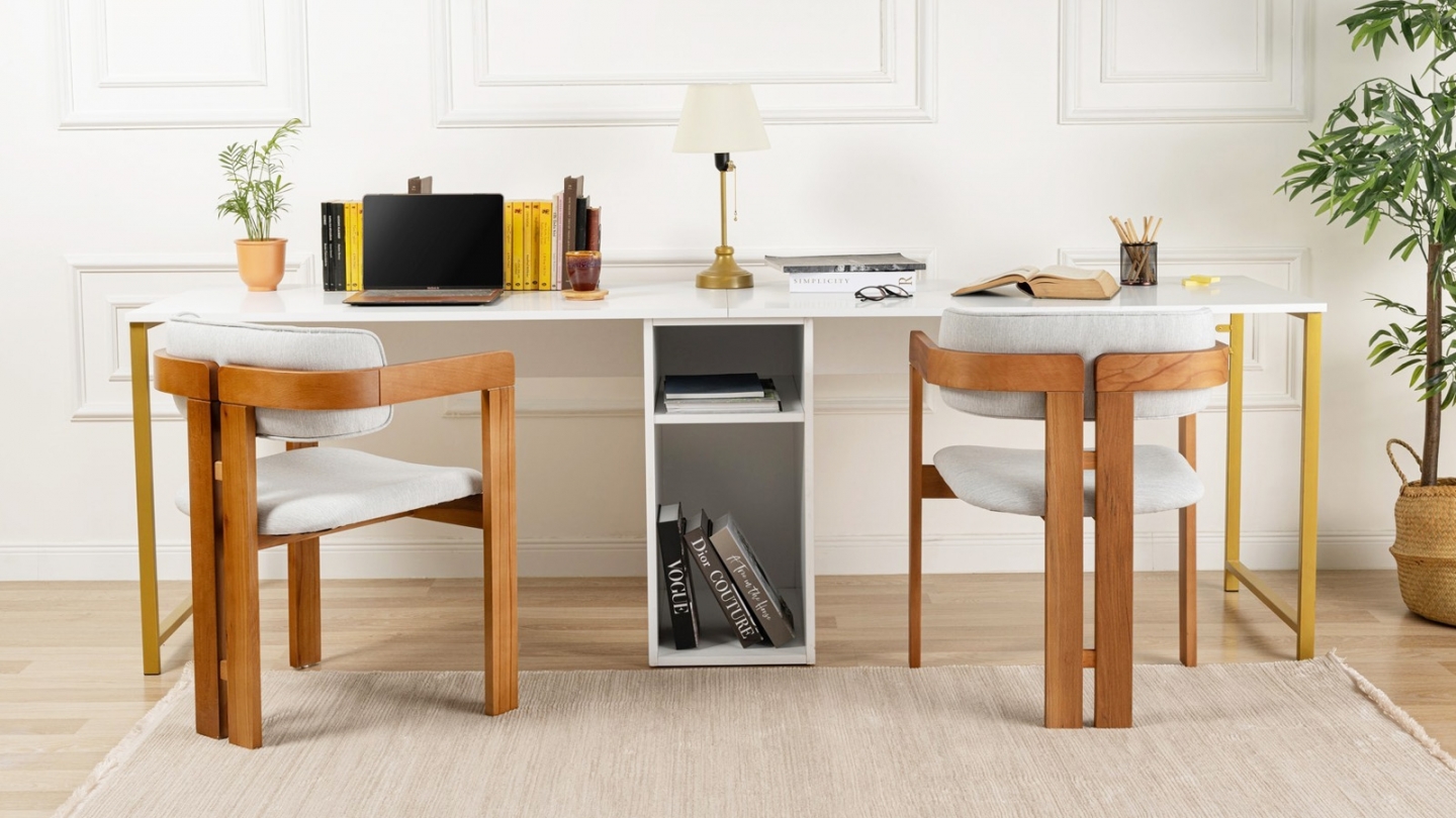 Bureau double avec rangement central blanc, piètement doré 240 cm - Orsa Bureau double avec rangement central blanc, piètement doré 240 cm - Orsa