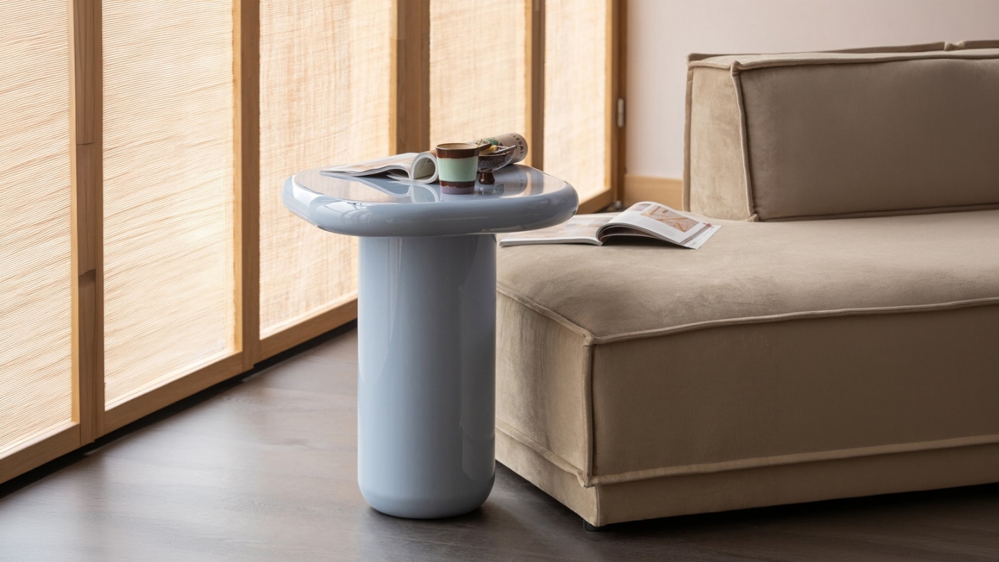 Table d'appoint carrée à bords arrondis laquée bleu clair brillant 50 cm - Zava Table d'appoint carrée à bords arrondis laquée bleu clair brillant 50 cm - Zava