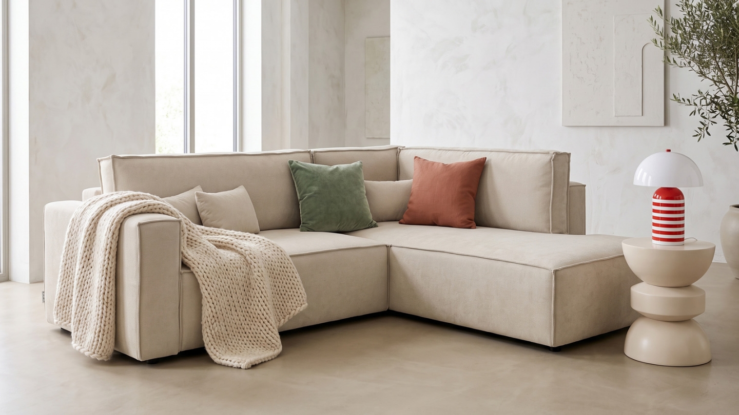 Canapé d'angle ouvert à droite convertible 3 places en tissu chenille beige foncé - Emma Canapé d'angle ouvert à droite convertible 3 places en tissu chenille beige foncé - Emma