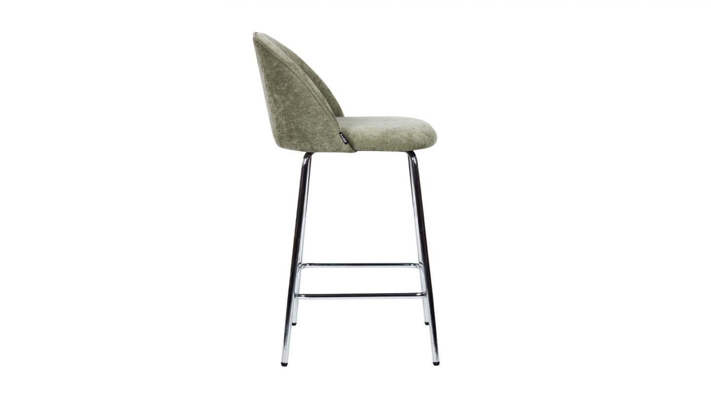 Lot de 2 tabourets de bar en tissu chenille vert olive, piètement chromé - Alta Lot de 2 tabourets de bar en tissu chenille vert olive, piètement chromé - Alta