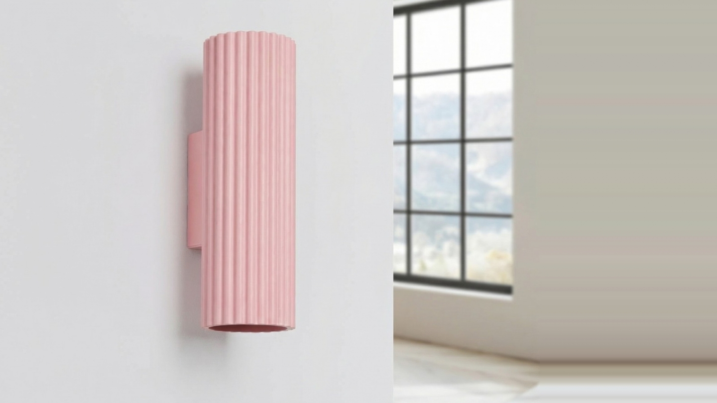 Applique en aluminium cannelé 20 cm rose - Karbon Applique en aluminium cannelé 20 cm rose - Karbon