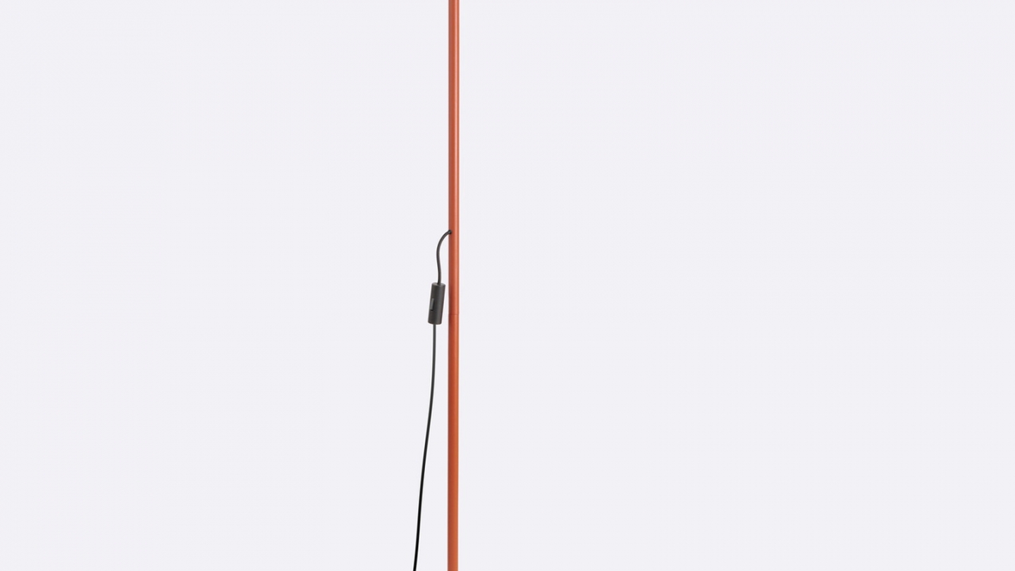 Lampadaire en métal terracotta 165 cm - Nox Lampadaire en métal terracotta 165 cm - Nox