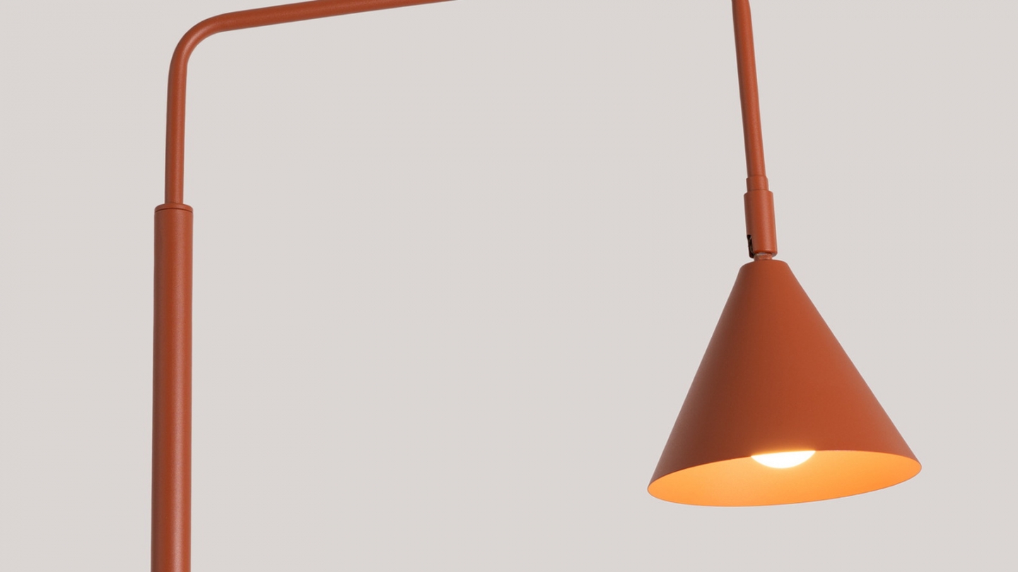 Lampadaire en métal terracotta 165 cm - Nox Lampadaire en métal terracotta 165 cm - Nox