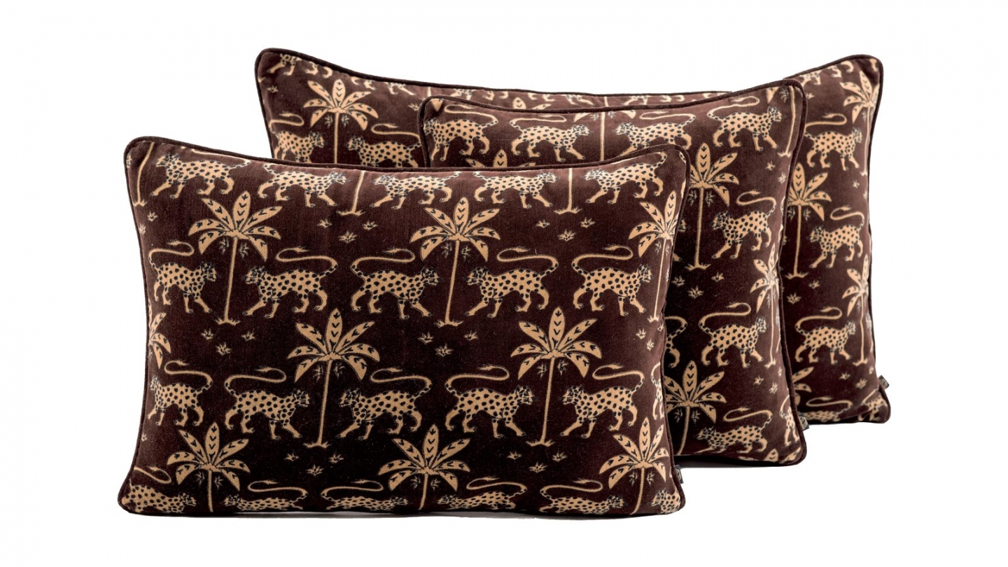 Housse de coussin en velours imprimé ganache 45 x 45 cm - Beria Housse de coussin en velours imprimé ganache 45 x 45 cm - Beria