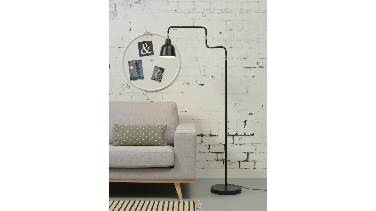 Lampadaire tube en métal noir - Collection London - It's About Romi