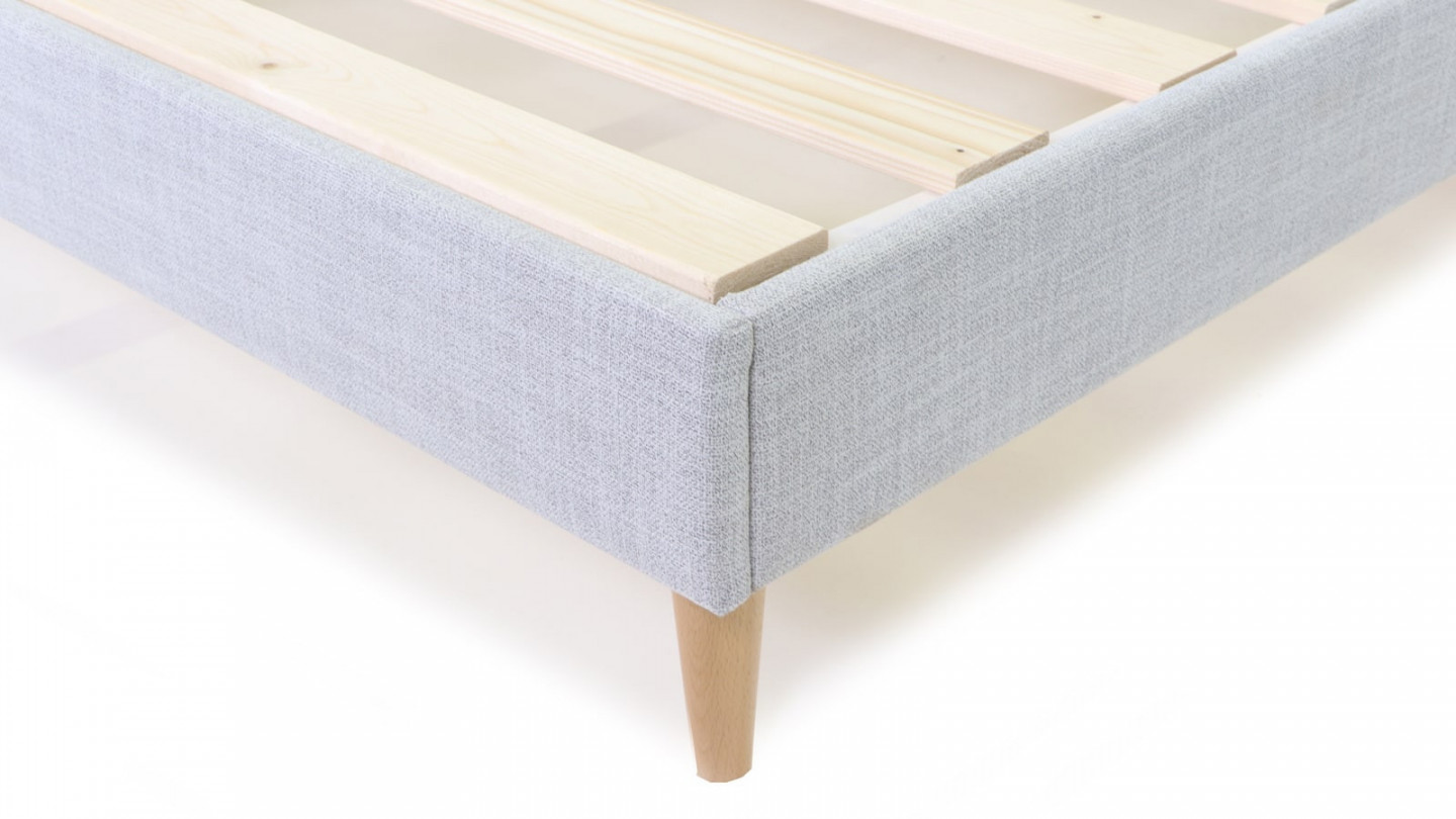 Ensemble Lit Dina en tissu gris clair 140x190 cm + Matelas à mémoire de forme Mémo HR 22cm