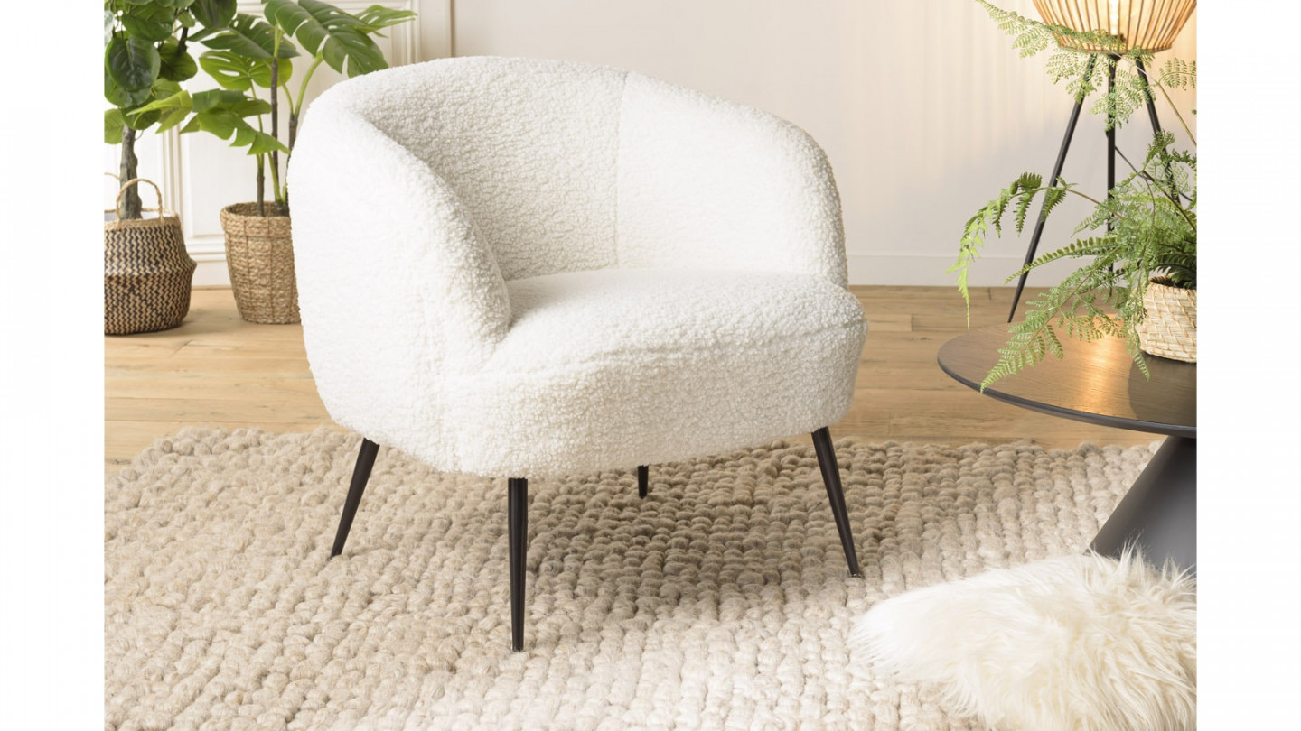 Fauteuil cosy tissu bouclette écru pieds métal noir - Albane