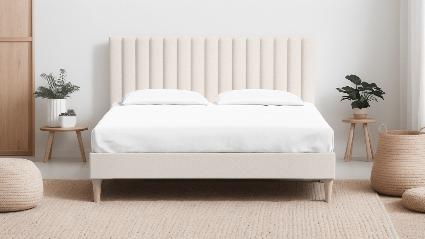 Lit adulte 140x190 en velours beige avec tête de lit matelassée - Eliot